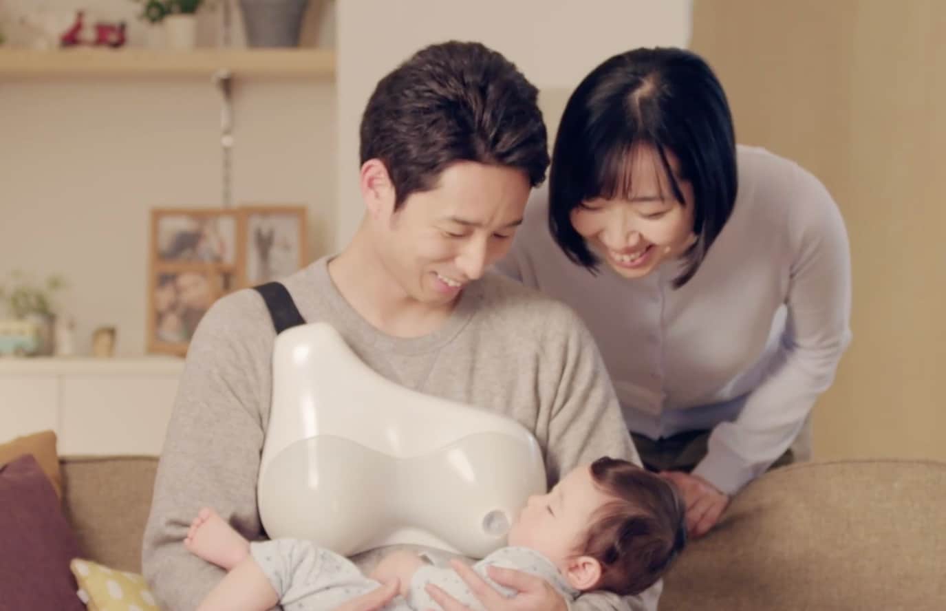 This dad ‘breastfeeding’ device could be a key to more equal parenting